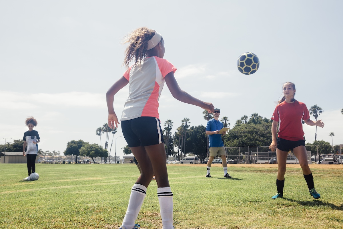 Why Transition Awareness Separates Elite Soccer Midfielders